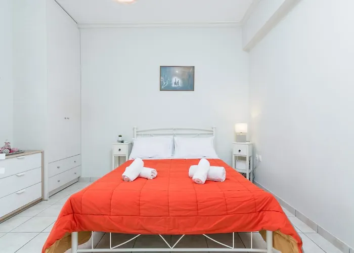 Chris Corfu Town Center Apartment
